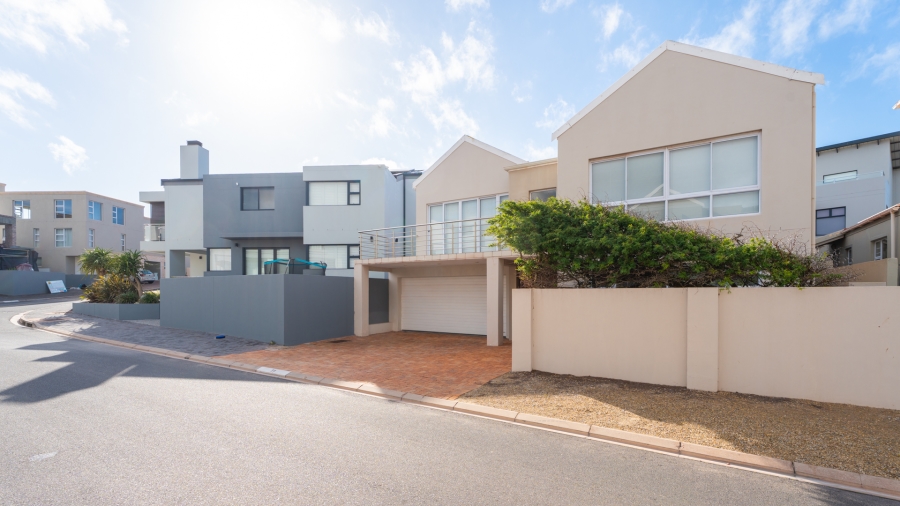 4 Bedroom Property for Sale in Calypso Beach Western Cape